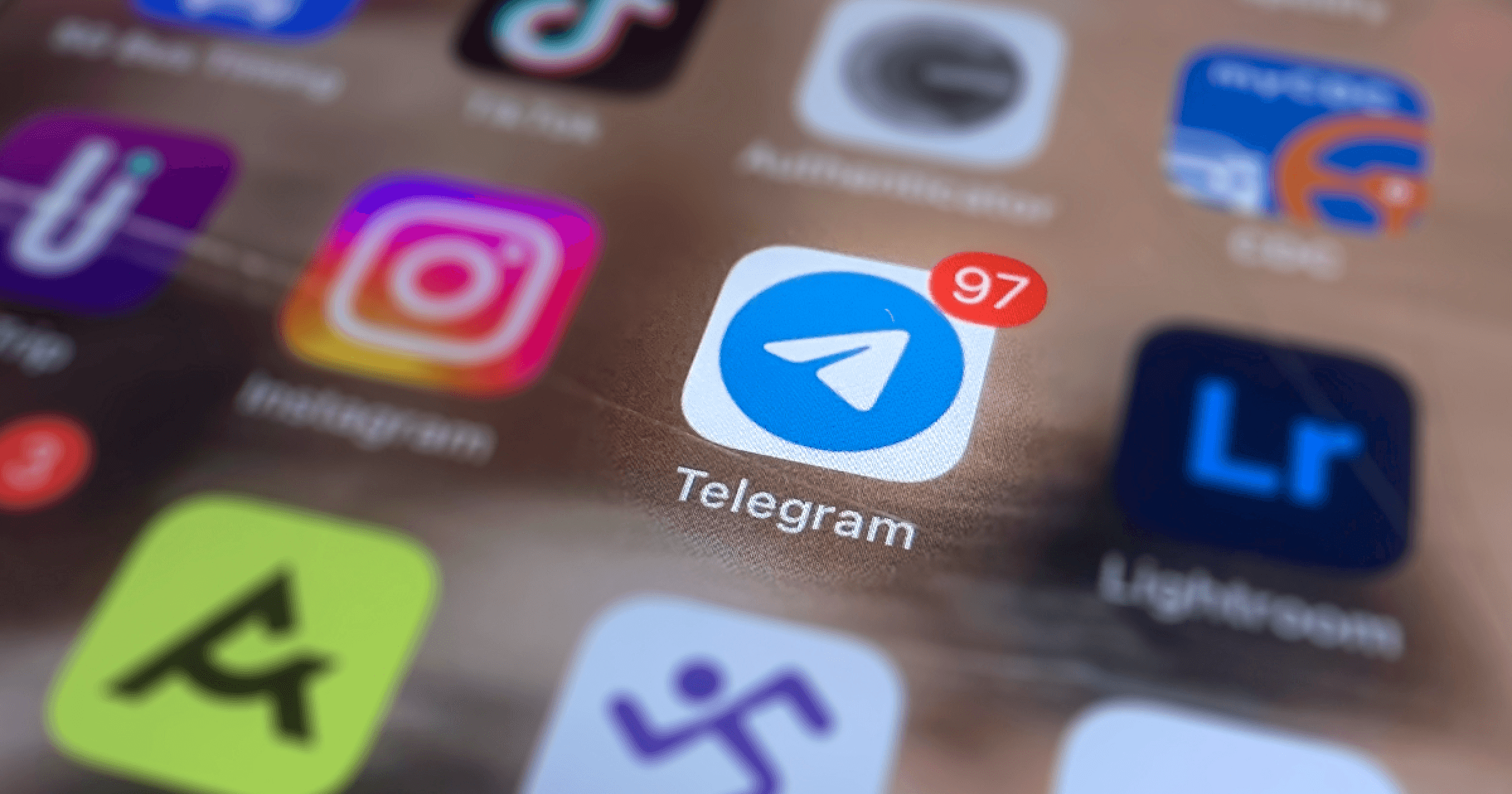 Telegram 大更新！內建瀏覽器、Mini App Store，還有哪些創新功能？電報更新帶來新應用內瀏覽器，支持多標籤和 Web3，包含迷你應用商店、星星贈送、數字商品購買等功能，並支持托管在 TON 上的去中心化網站。