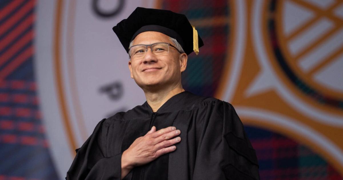 黃仁勳最新大學演講:AI不會取代你,你的職涯一開始就有史上最強武器