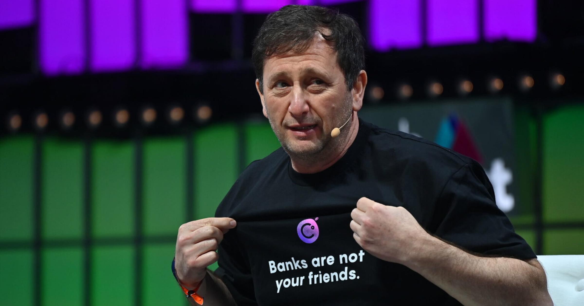 自稱是 KeyFi 創辦人的 Jason Stone 表示,此前與 Celsius 合作時,發現對方不但操縱 $CEL 幣價,還嚴重忽略風控問題,他已提起訴訟。再爆濫用客戶資產、惡意操控幣價!Celsius 遭起訴:龐氏騙局