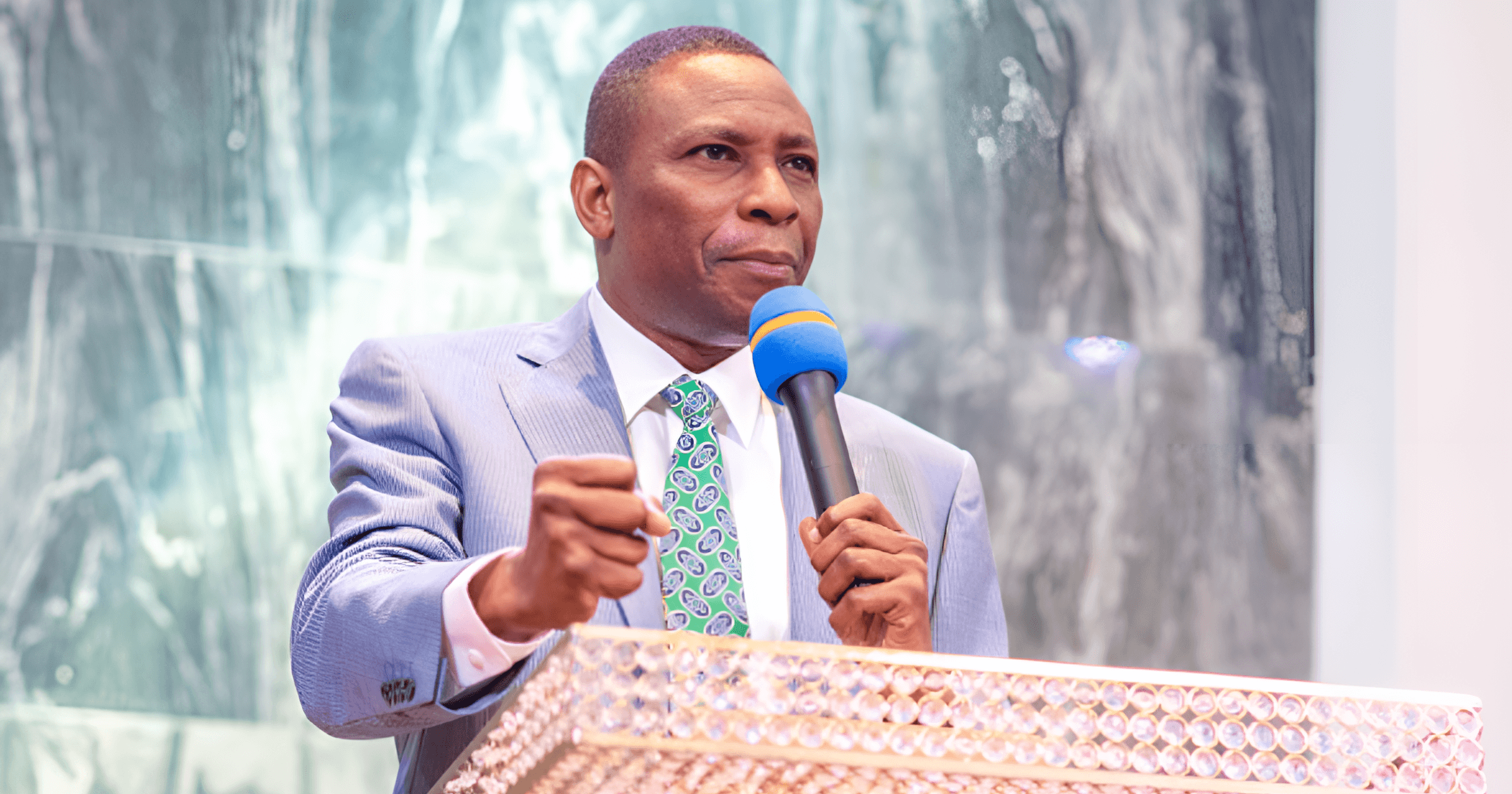 奈及利亞 EFCC 主席強調,區塊鏈和 AI 技術能有效打擊非法資金流動,並呼籲國際合作和先進技術應用來增強資產追蹤和回收。非洲金融犯罪太氾濫!奈及利亞官員:「區塊鏈+AI」是解方,背後原因為何?