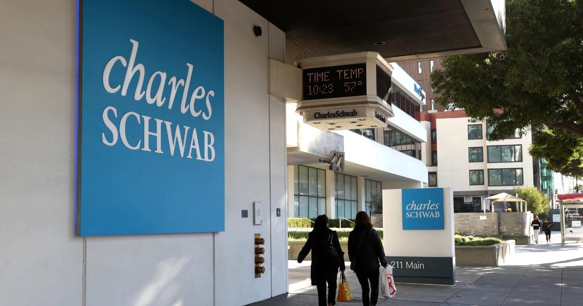 嘉信理財:2026上半年推出加密現貨交易!11.9兆金融巨頭殺入幣圈