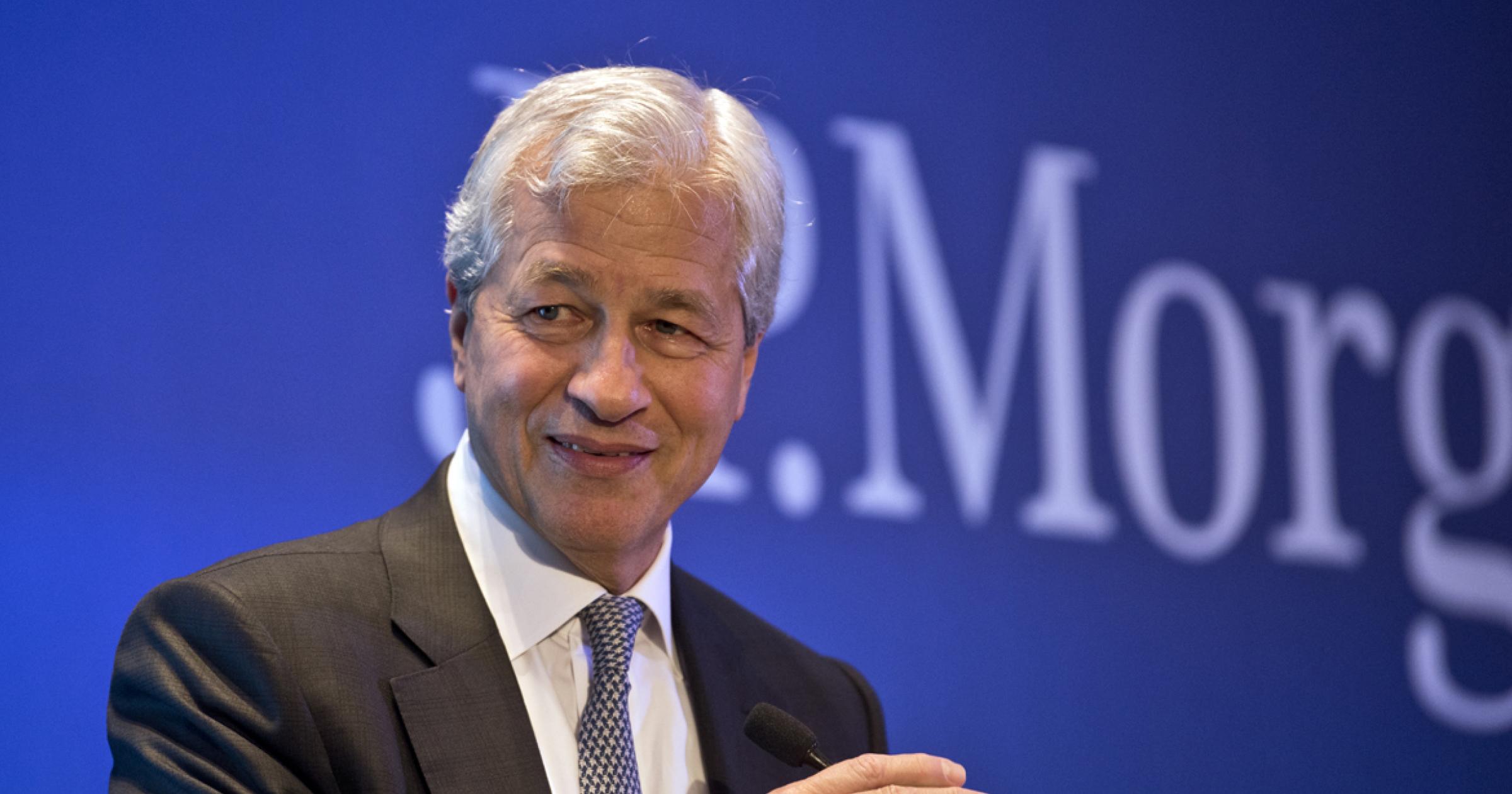 全球知名投行摩根大通執行長直言,比特幣等加密貨幣是危險的龐氏騙局。但摩根大通仍推出了穩定幣與企業區塊鏈等產品......曾推出穩定幣!摩根大通 CEO 今稱:加密貨幣是「龐氏騙局」